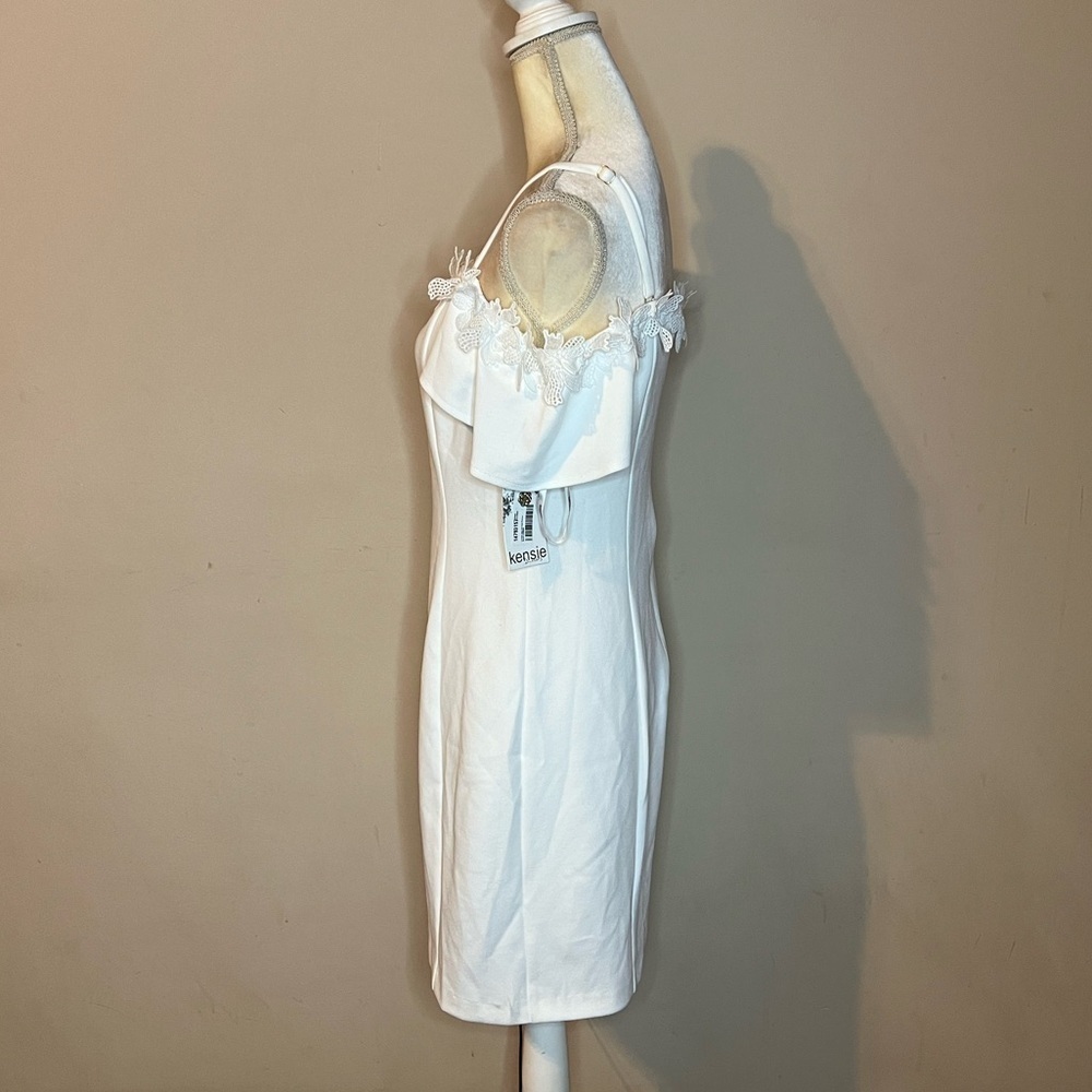 💃🏻Kensie Sheath Dress with Flutter Sleeves - Picture 3 of 6